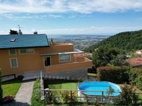 Villa Botrici, Corsanico-Massarosa